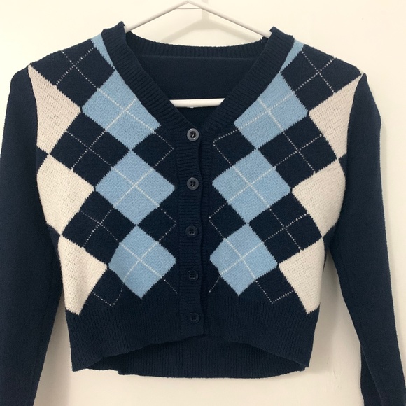 YesStyle Cropped Argyle Sweater - Picture 2 of 2